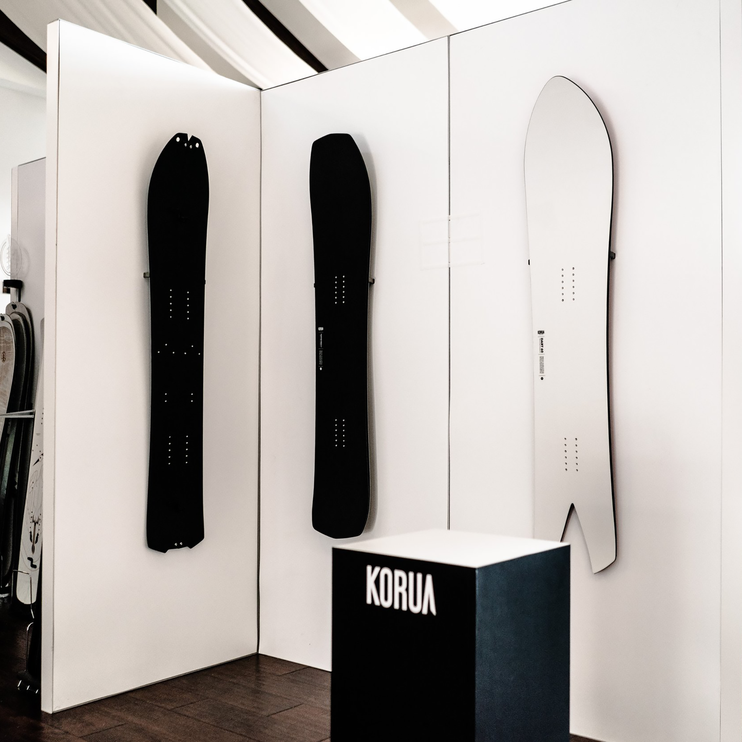 Hover. The Wall Mount Snowboard